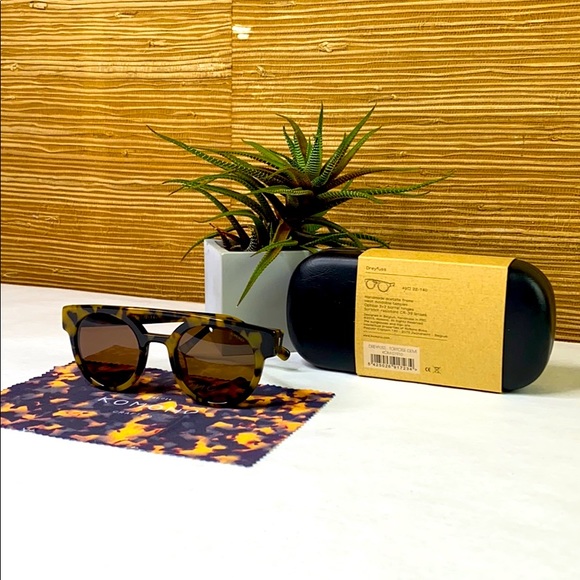 Komono Women’s Dreyfuss Tortoise Demi Sunglasses main image 11